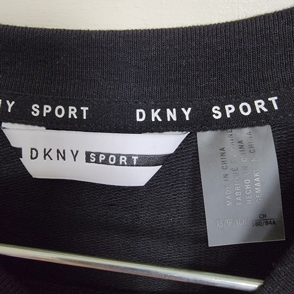 DKNY Black Neon Oversized Graphic Print Raw Hem Pullover Crew Neck Sweater XS - Picture 3 of 5